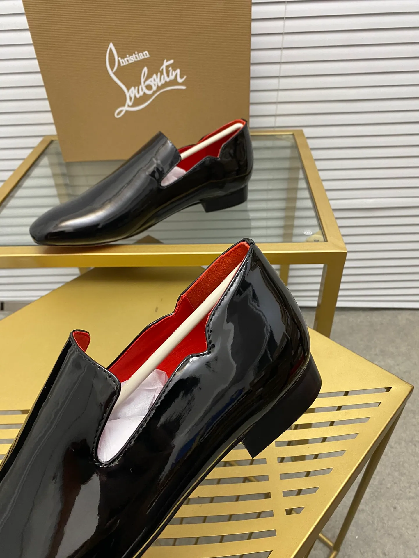 (Customized model) Ex-factory price is 500. christian louboutin (CL red sole shoes) counter series, casual sneakers for couples 📢 📢 📢 Exclusive hot style release 🎈🎈💪 Movable latex feet 👻 Finished outsole line [Proud] 😝Female 35-40# Male 38#-46, global supply😝 [Top version]: Original imported genuine leather upper, top original leather lining, original molded TPU outsole, original 1:1 detail processing, original shoe last,